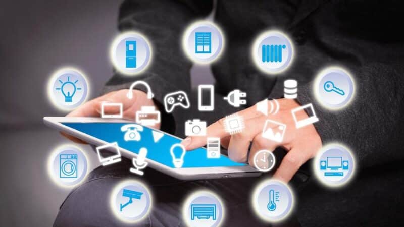 Jakie asystenty głosowe są kompatybilne z inteligentnym domem?