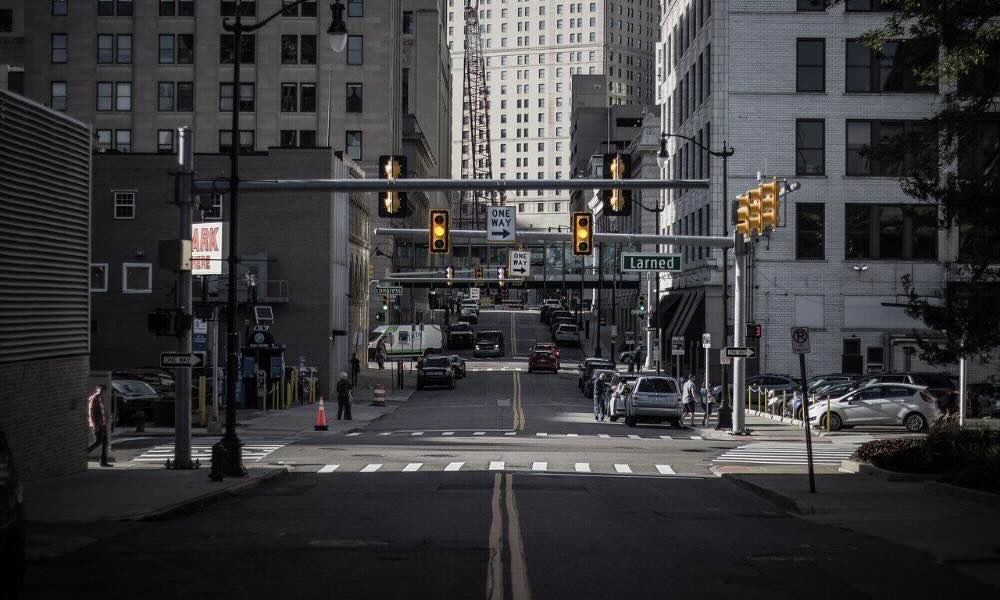 Jakie rozwiązania zmniejszają wpływ motoryzacji na środowisko?