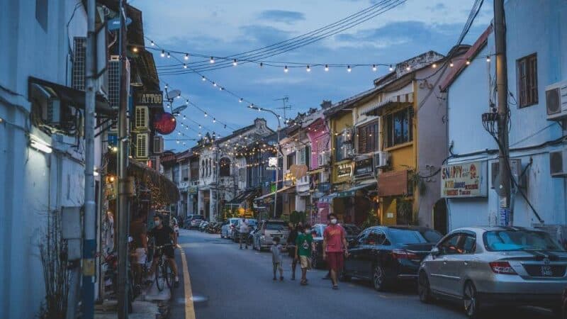 Czy rozwój motoryzacji zmniejsza czy zwiększa korki?